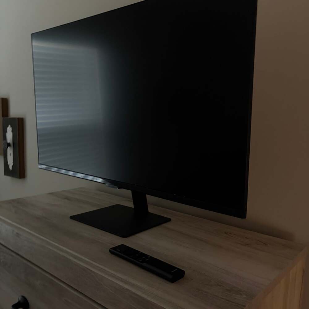 Samsung 32" M5 Smart Monitor LS32BM500ENXGO FHD Streaming TV Display